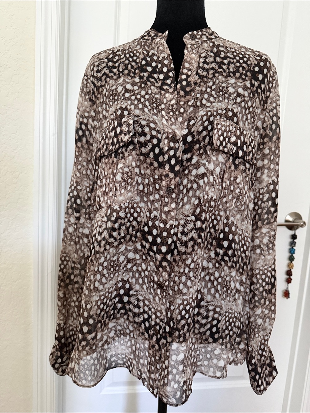 BCBGMAXAZRIA Anderson 100% Silk Animal Print Button Front Blouse Camel Combo M